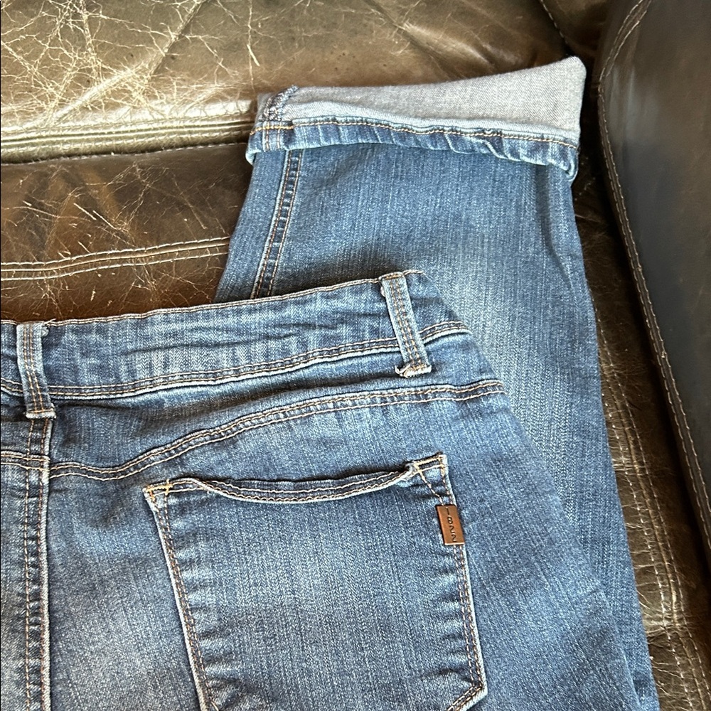 1822 Denim Boyfriend Demin Capri Shorts in Classic Blue - Picture 5 of 7